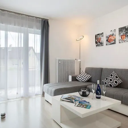 Haus Bernhardt アパート *