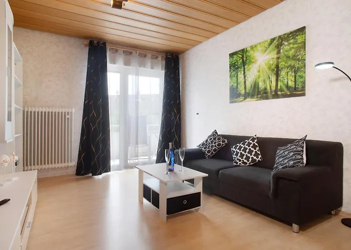 Haus Bernhardt アパート ランゲナルゲン